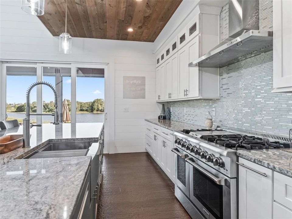 待售: $1,300,000 (4 贝兹, 3 浴室, 3039 平方英尺)