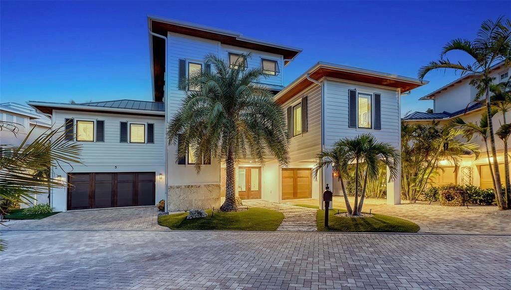 待售: $4,424,000 (4 贝兹, 4 浴室, 4044 平方英尺)