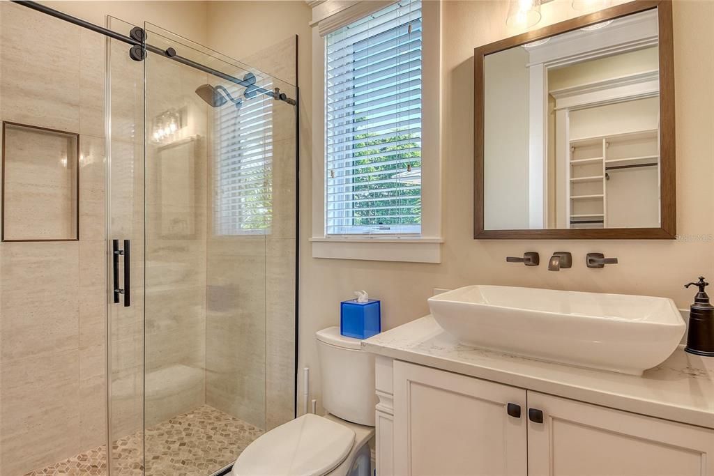 待售: $4,424,000 (4 贝兹, 4 浴室, 4044 平方英尺)