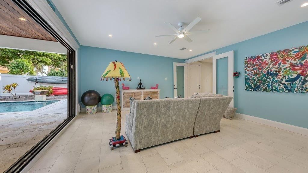 待售: $4,424,000 (4 贝兹, 4 浴室, 4044 平方英尺)