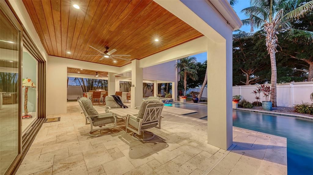 待售: $4,424,000 (4 贝兹, 4 浴室, 4044 平方英尺)