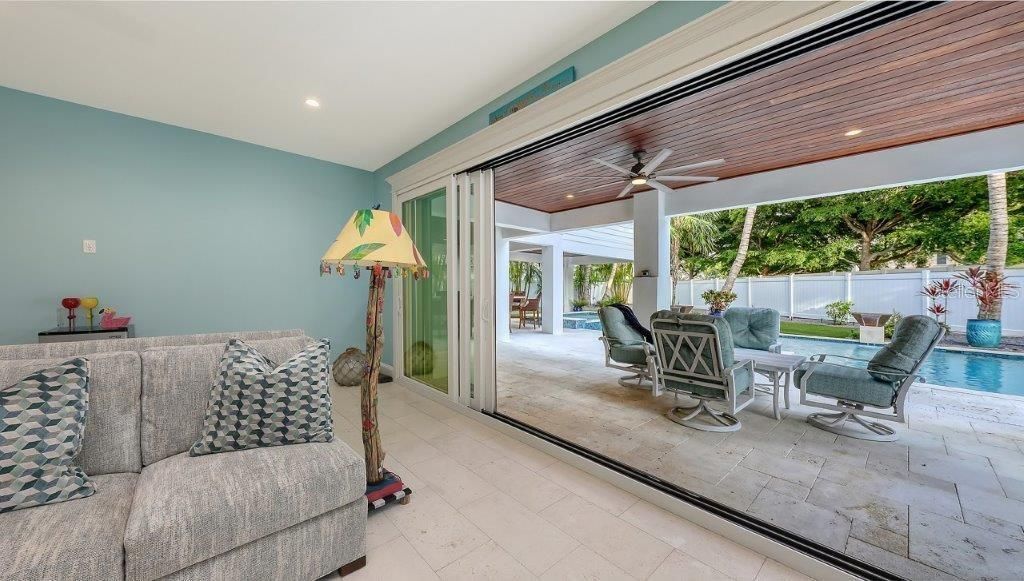 待售: $4,424,000 (4 贝兹, 4 浴室, 4044 平方英尺)