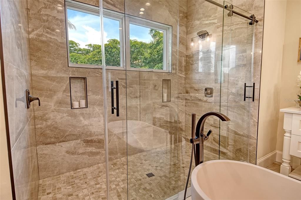 待售: $4,424,000 (4 贝兹, 4 浴室, 4044 平方英尺)