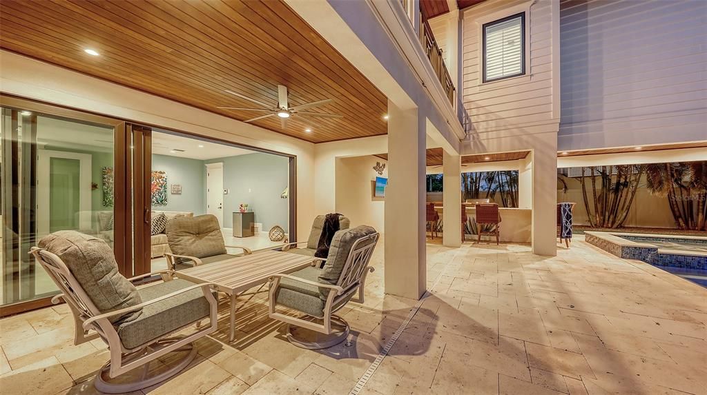 待售: $4,424,000 (4 贝兹, 4 浴室, 4044 平方英尺)