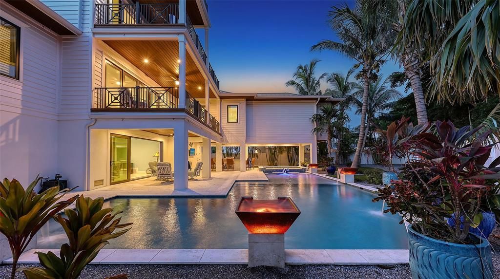 待售: $4,424,000 (4 贝兹, 4 浴室, 4044 平方英尺)