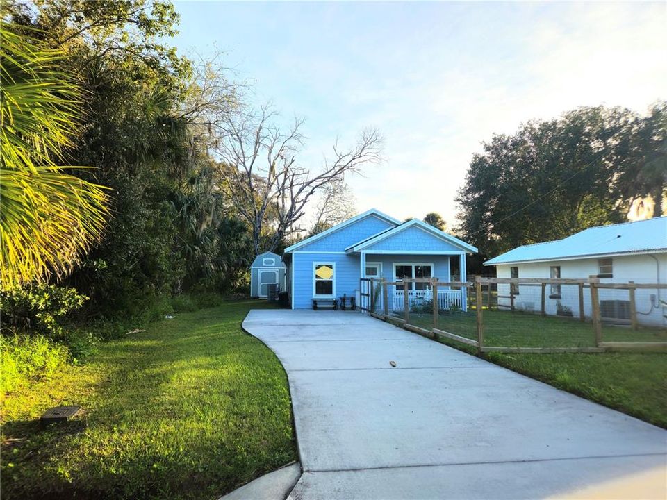 For Rent: $2,000 (2 beds, 1 baths, 800 Square Feet)