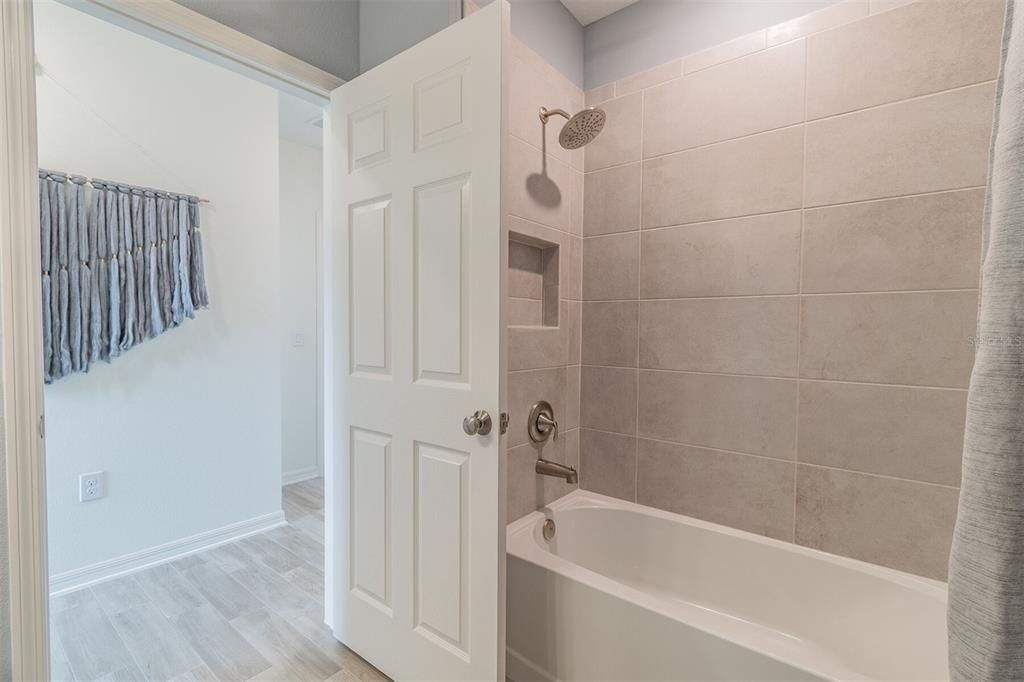 Active With Contract: $279,990 (3 beds, 2 baths, 1623 Square Feet)