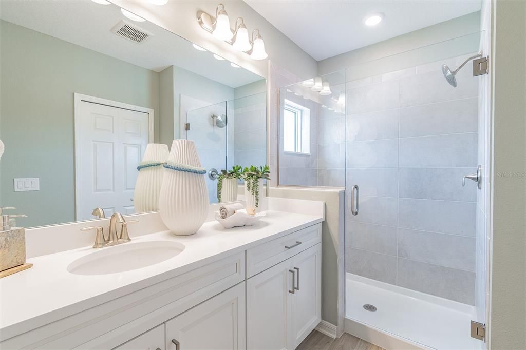 Active With Contract: $279,990 (3 beds, 2 baths, 1623 Square Feet)