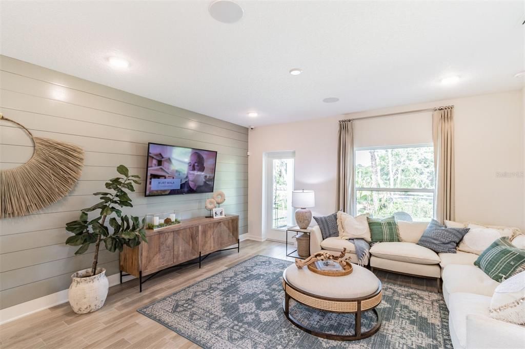 Active With Contract: $279,990 (3 beds, 2 baths, 1623 Square Feet)