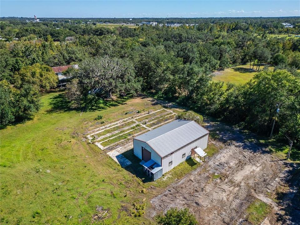 En Venta: $1,500,000 (10.60 acres)