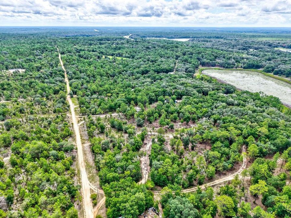 На продажу: $17,000 (0.50 acres)