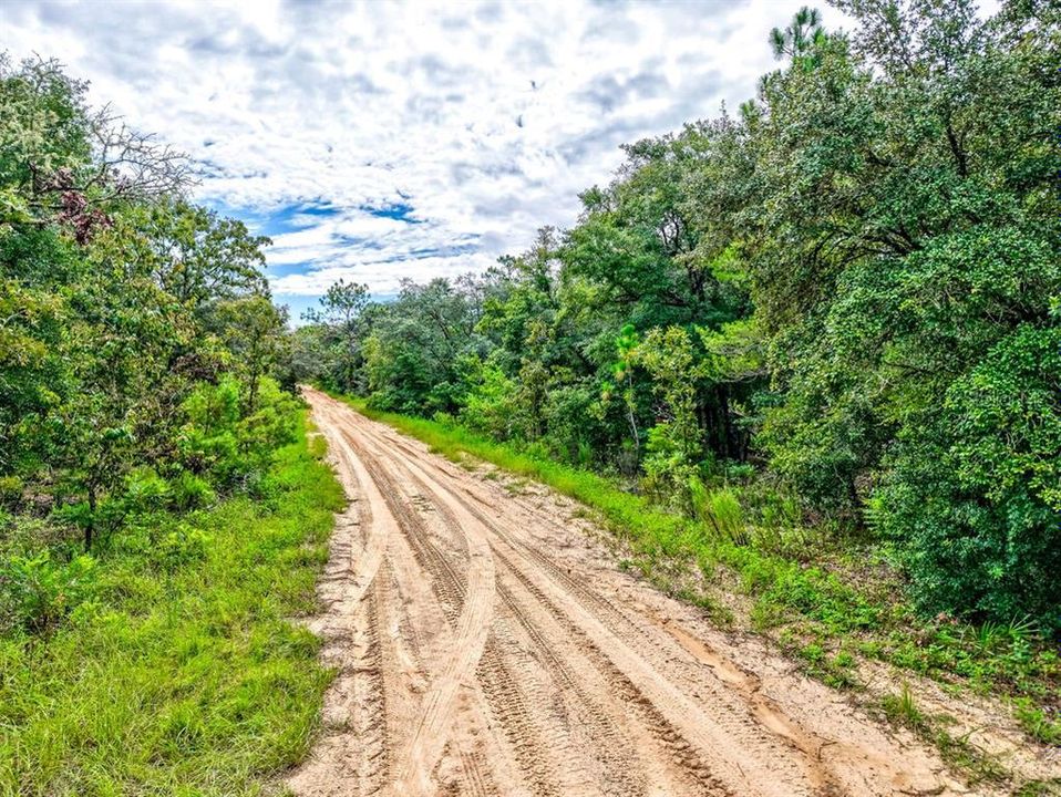 На продажу: $17,000 (0.50 acres)