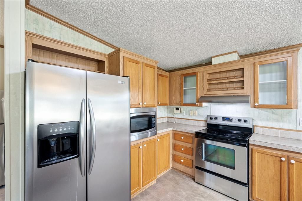 Activo con contrato: $385,000 (3 camas, 2 baños, 1944 Pies cuadrados)