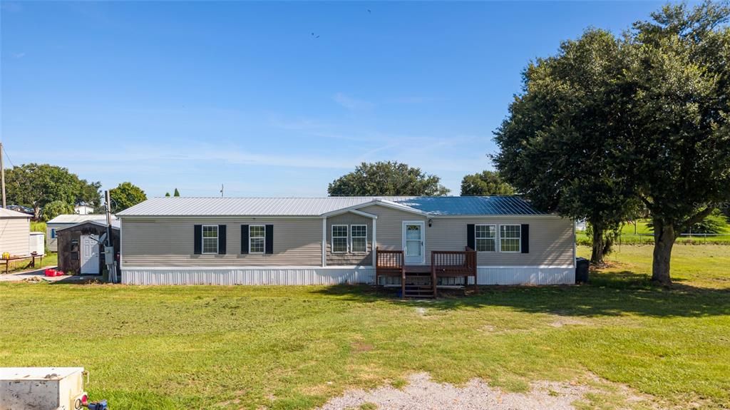 Activo con contrato: $385,000 (3 camas, 2 baños, 1944 Pies cuadrados)