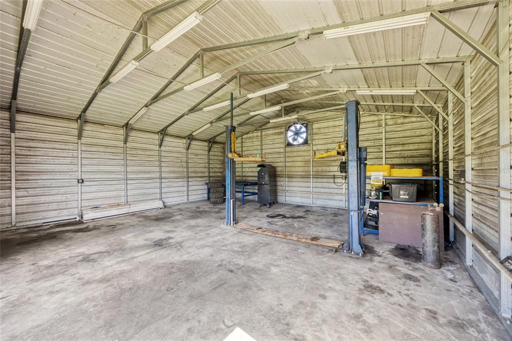 Activo con contrato: $385,000 (3 camas, 2 baños, 1944 Pies cuadrados)