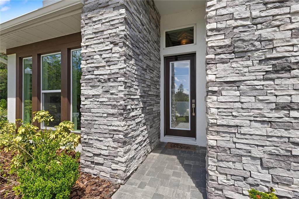 For Sale: $875,000 (4 beds, 3 baths, 2685 Square Feet)