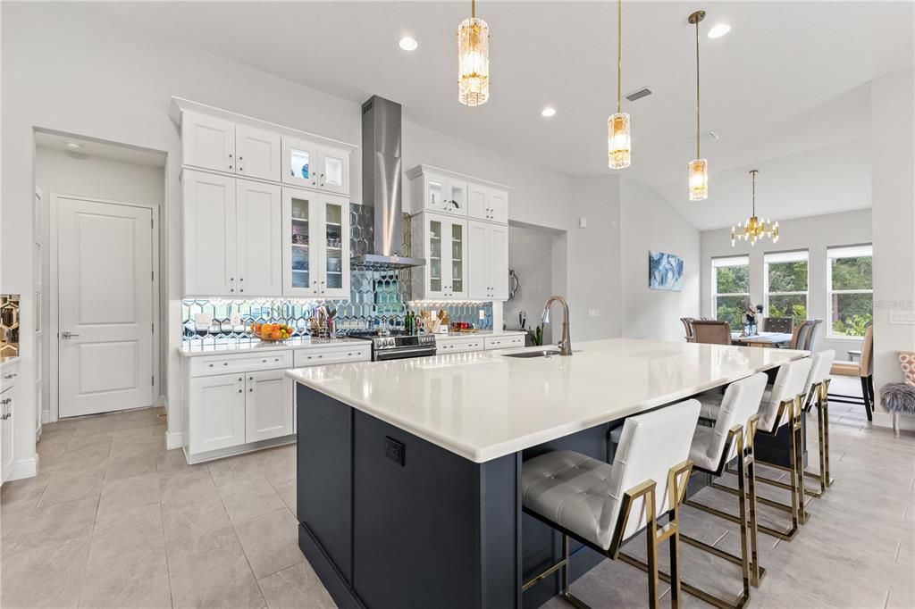 For Sale: $875,000 (4 beds, 3 baths, 2685 Square Feet)