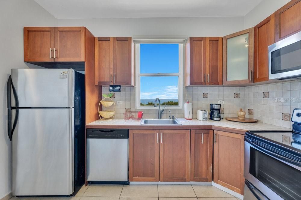 На продажу: $510,000 (2 спален, 2 ванн, 1229 Квадратных фут)