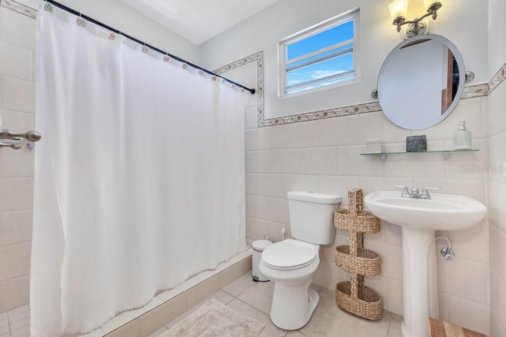 На продажу: $510,000 (2 спален, 2 ванн, 1229 Квадратных фут)