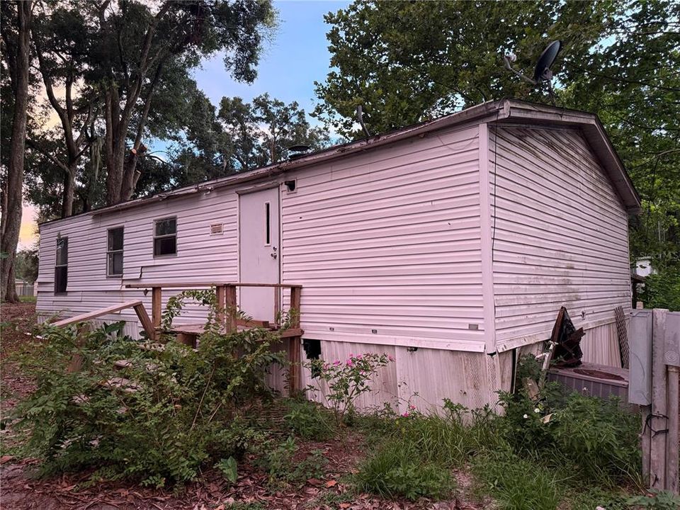 待售: $47,500 (3 贝兹, 2 浴室, 960 平方英尺)