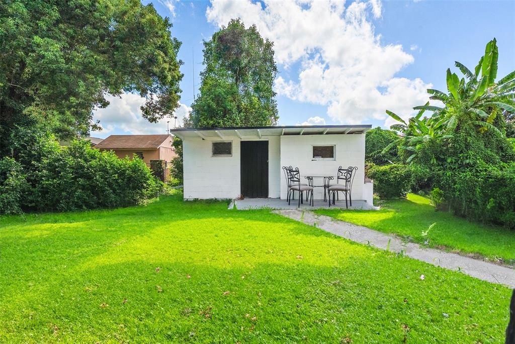 Activo con contrato: $265,000 (3 camas, 1 baños, 1040 Pies cuadrados)