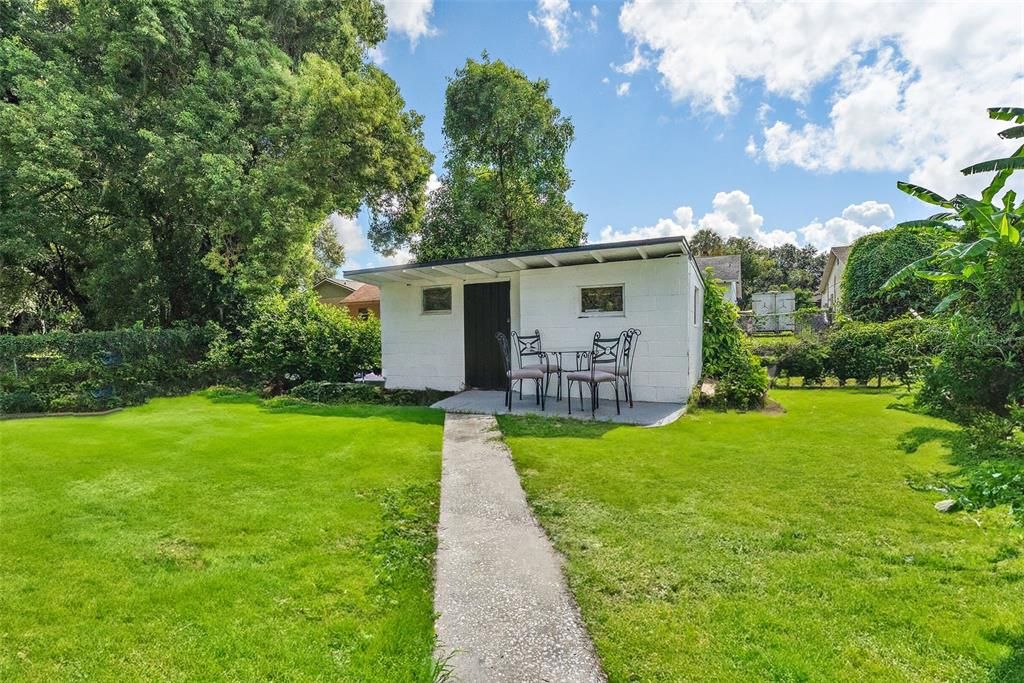 Activo con contrato: $265,000 (3 camas, 1 baños, 1040 Pies cuadrados)