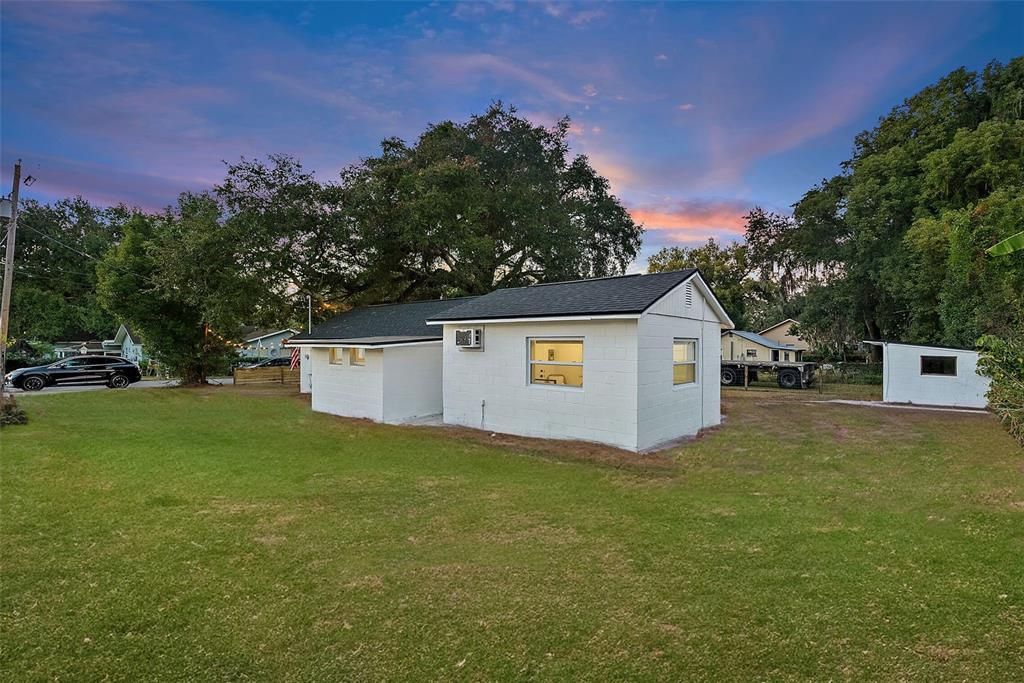 Activo con contrato: $265,000 (3 camas, 1 baños, 1040 Pies cuadrados)