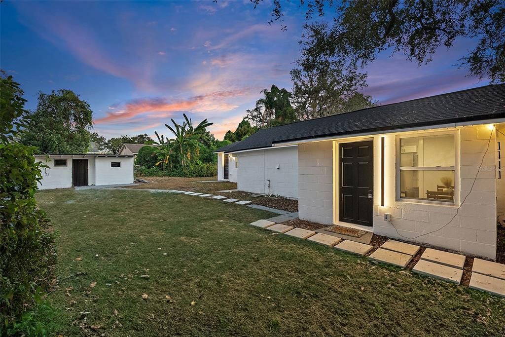 Activo con contrato: $265,000 (3 camas, 1 baños, 1040 Pies cuadrados)