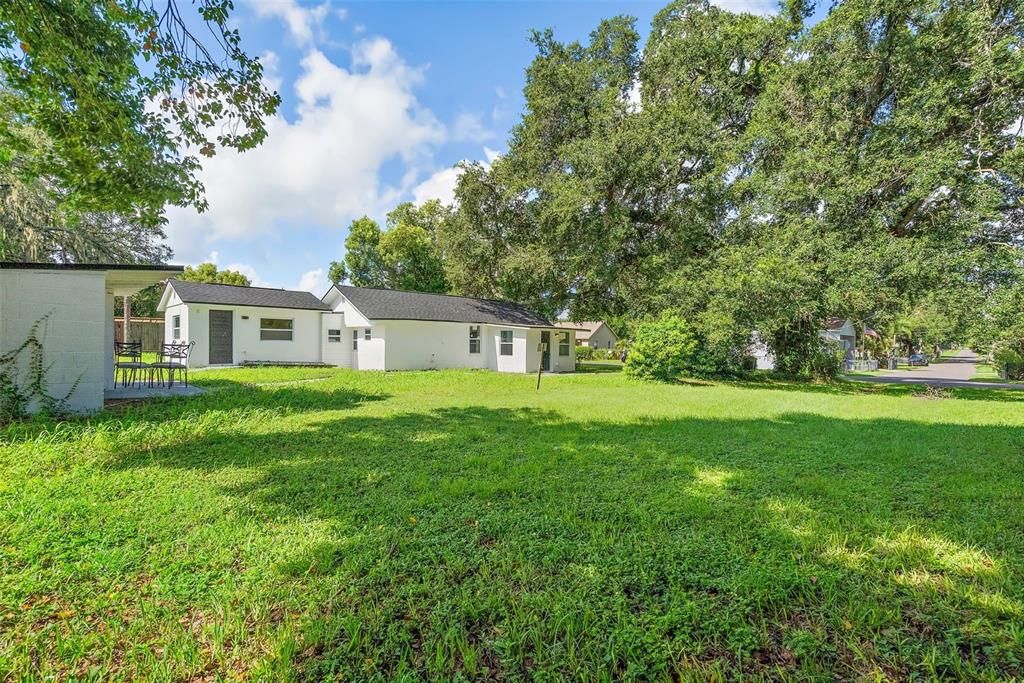 Activo con contrato: $265,000 (3 camas, 1 baños, 1040 Pies cuadrados)