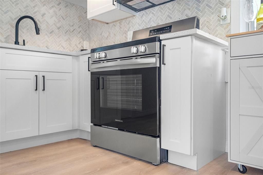 Activo con contrato: $265,000 (3 camas, 1 baños, 1040 Pies cuadrados)