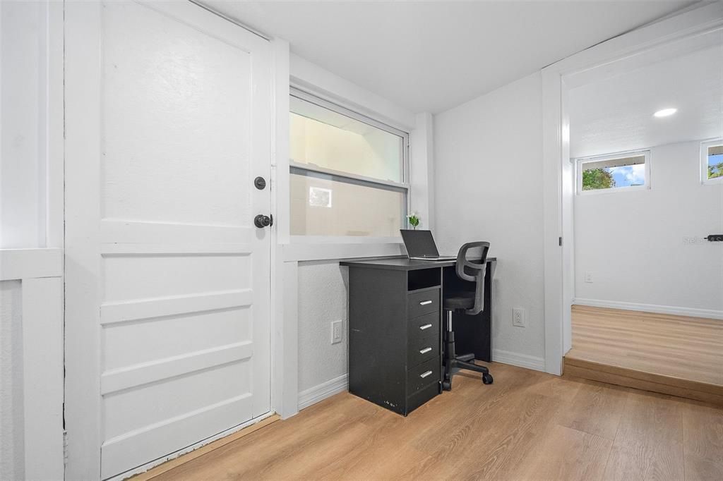 Activo con contrato: $265,000 (3 camas, 1 baños, 1040 Pies cuadrados)