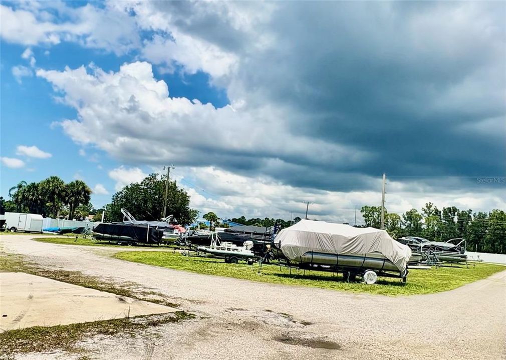 Activo con contrato: $110,000 (2 camas, 2 baños, 1008 Pies cuadrados)