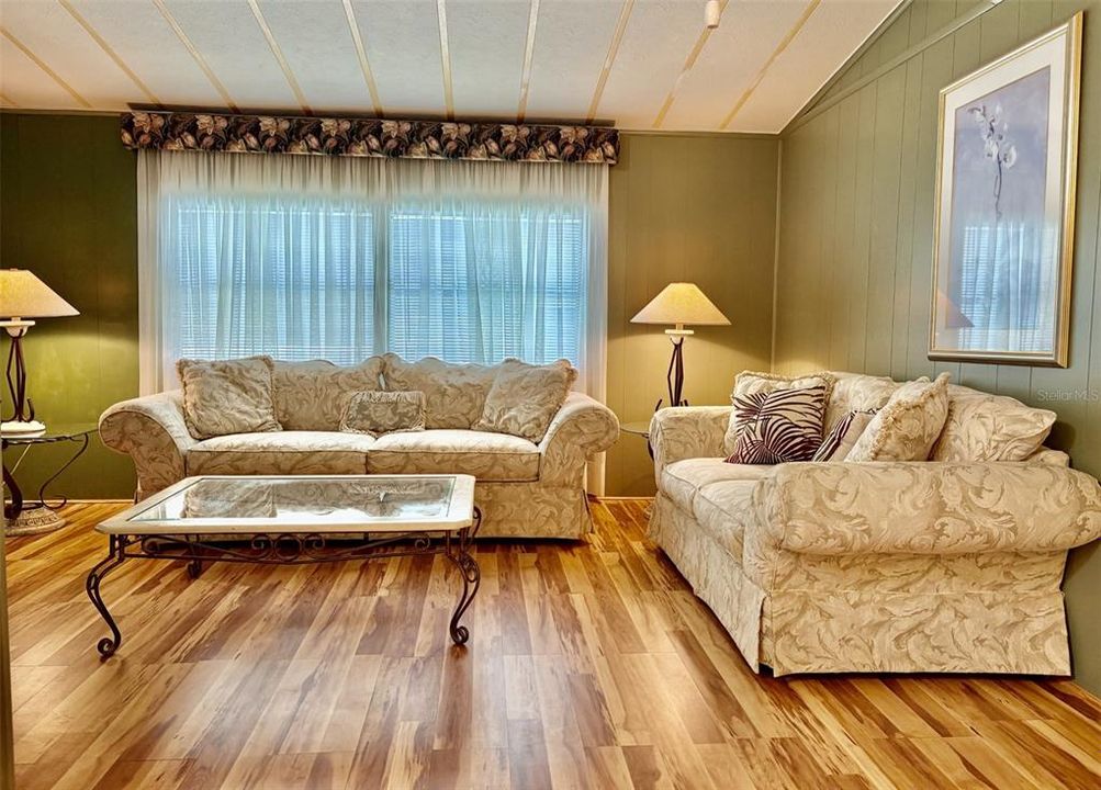 Activo con contrato: $110,000 (2 camas, 2 baños, 1008 Pies cuadrados)