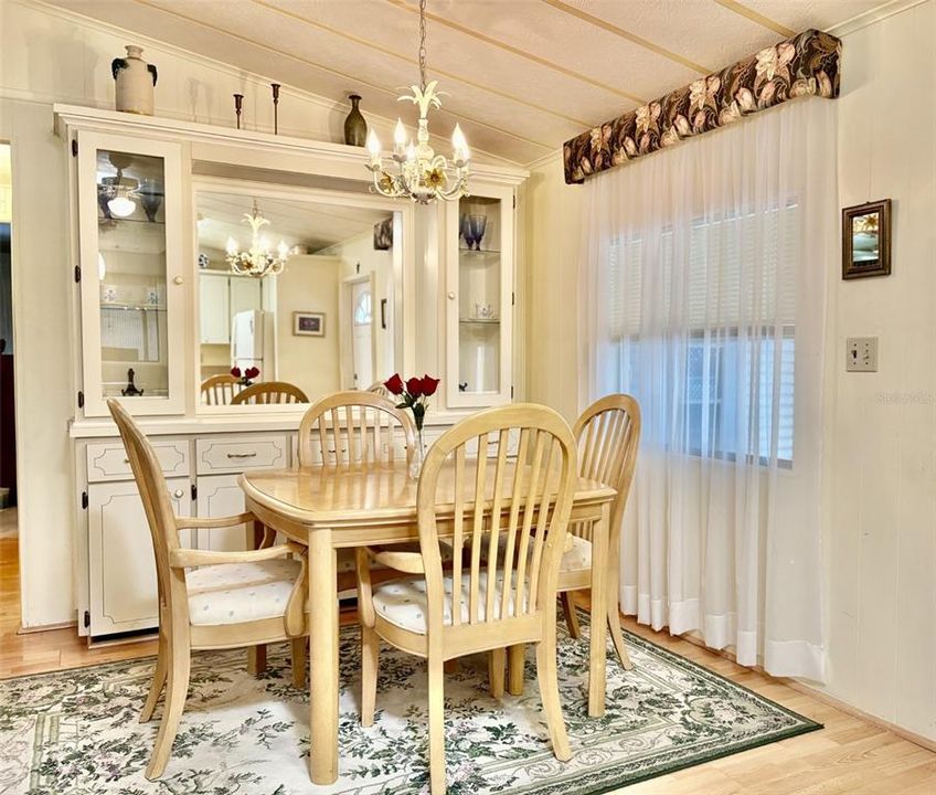 Activo con contrato: $110,000 (2 camas, 2 baños, 1008 Pies cuadrados)