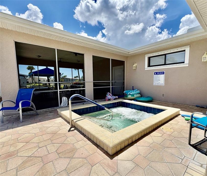 Activo con contrato: $110,000 (2 camas, 2 baños, 1008 Pies cuadrados)