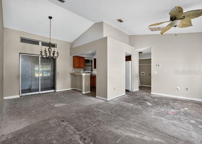 待售: $180,200 (3 贝兹, 2 浴室, 1633 平方英尺)