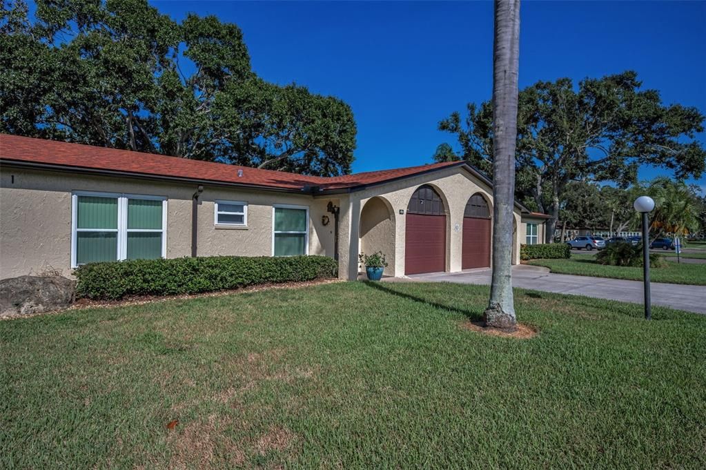 Под контрактом: $249,000 (2 спален, 2 ванн, 1210 Квадратных фут)