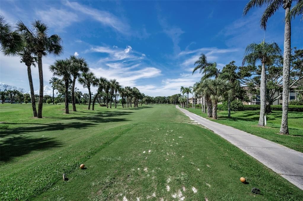 Под контрактом: $249,000 (2 спален, 2 ванн, 1210 Квадратных фут)