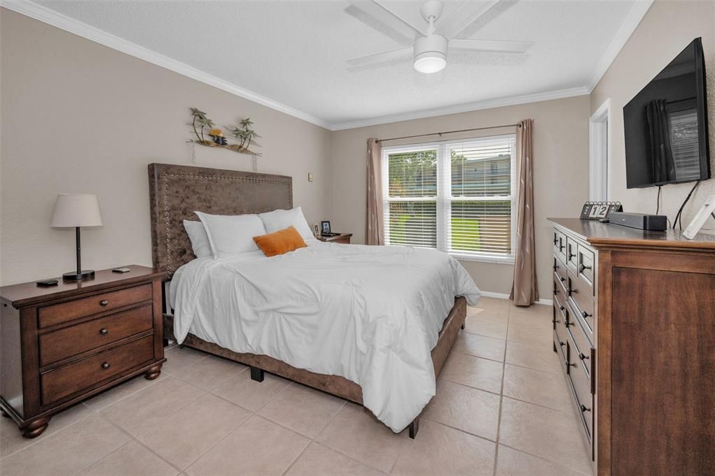 Под контрактом: $249,000 (2 спален, 2 ванн, 1210 Квадратных фут)