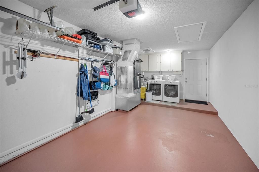 Под контрактом: $249,000 (2 спален, 2 ванн, 1210 Квадратных фут)