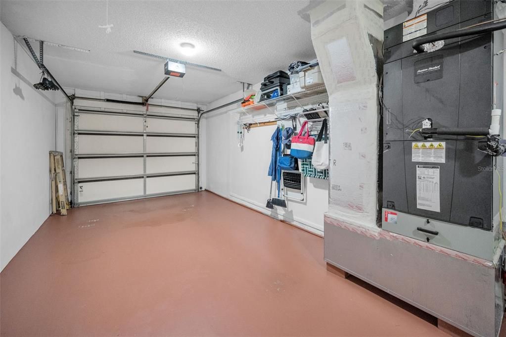 Под контрактом: $249,000 (2 спален, 2 ванн, 1210 Квадратных фут)