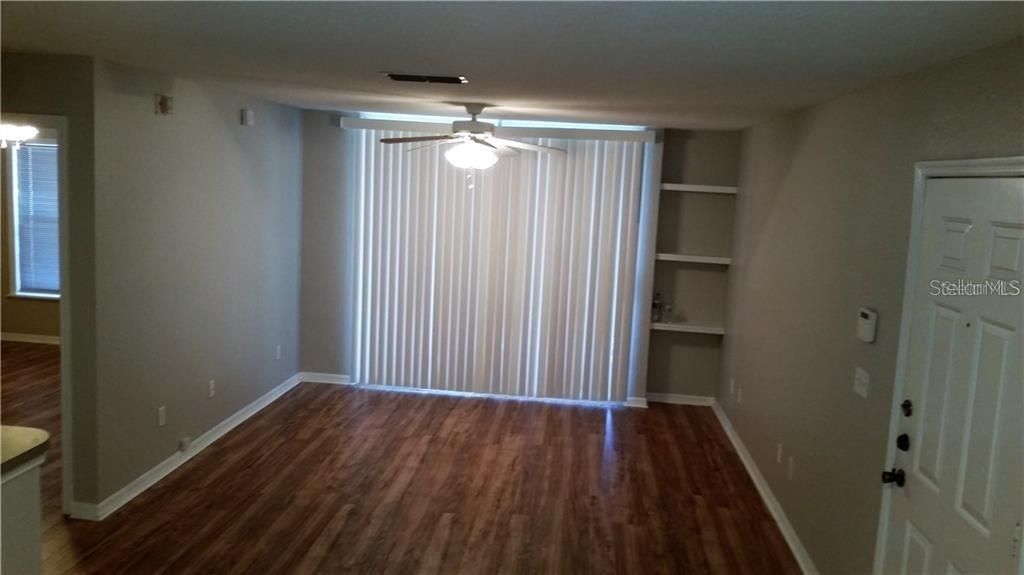 В аренду: $1,400 (1 спален, 1 ванн, 671 Квадратных фут)