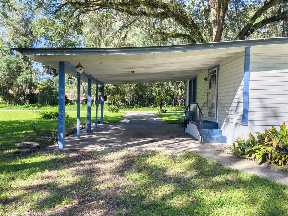 待售: $250,000 (2 贝兹, 1 浴室, 1888 平方英尺)