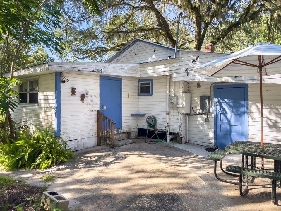 待售: $250,000 (2 贝兹, 1 浴室, 1888 平方英尺)