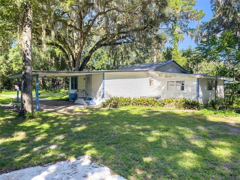 待售: $250,000 (2 贝兹, 1 浴室, 1888 平方英尺)