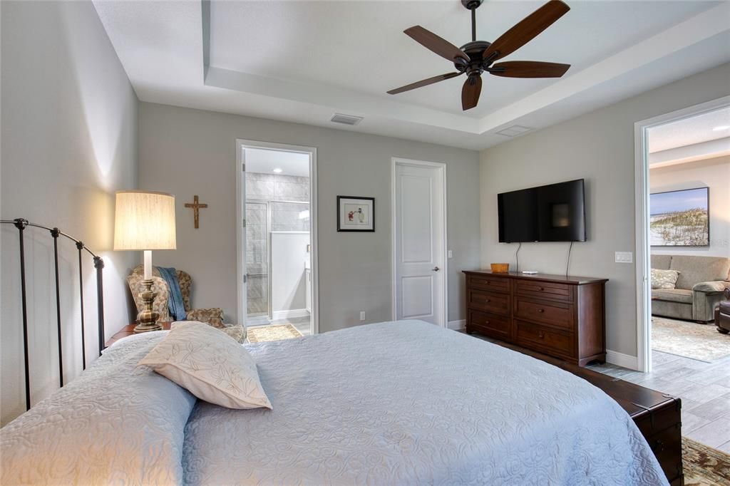 For Sale: $359,900 (2 beds, 2 baths, 1603 Square Feet)