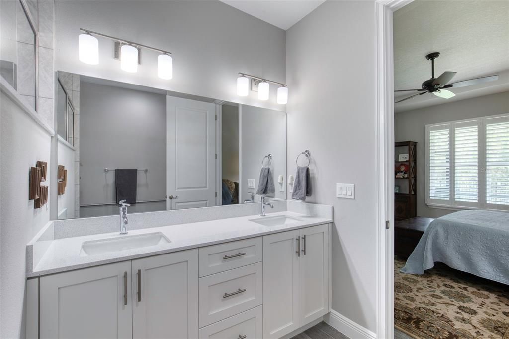 For Sale: $359,900 (2 beds, 2 baths, 1603 Square Feet)