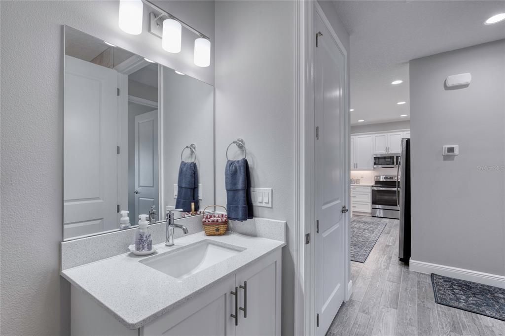 For Sale: $359,900 (2 beds, 2 baths, 1603 Square Feet)