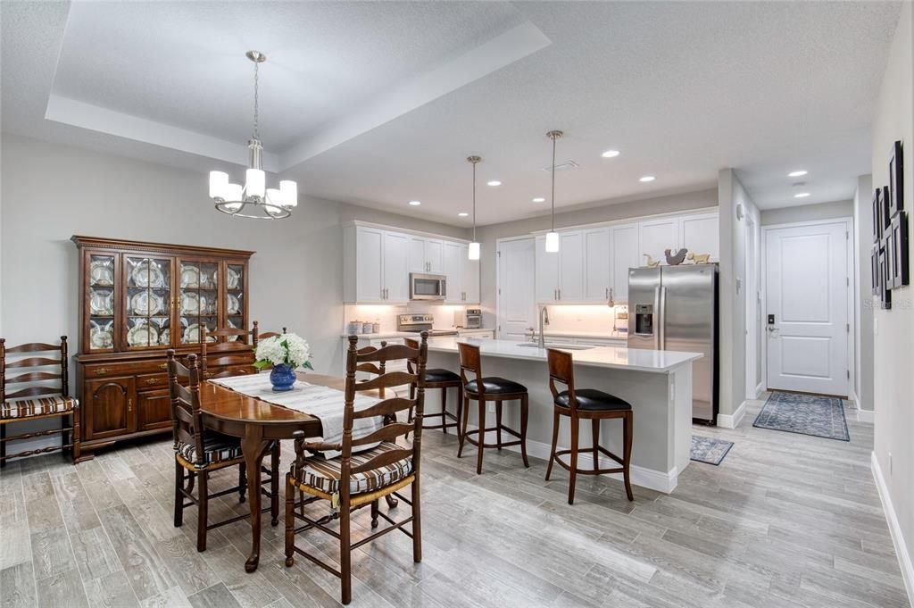 For Sale: $359,900 (2 beds, 2 baths, 1603 Square Feet)