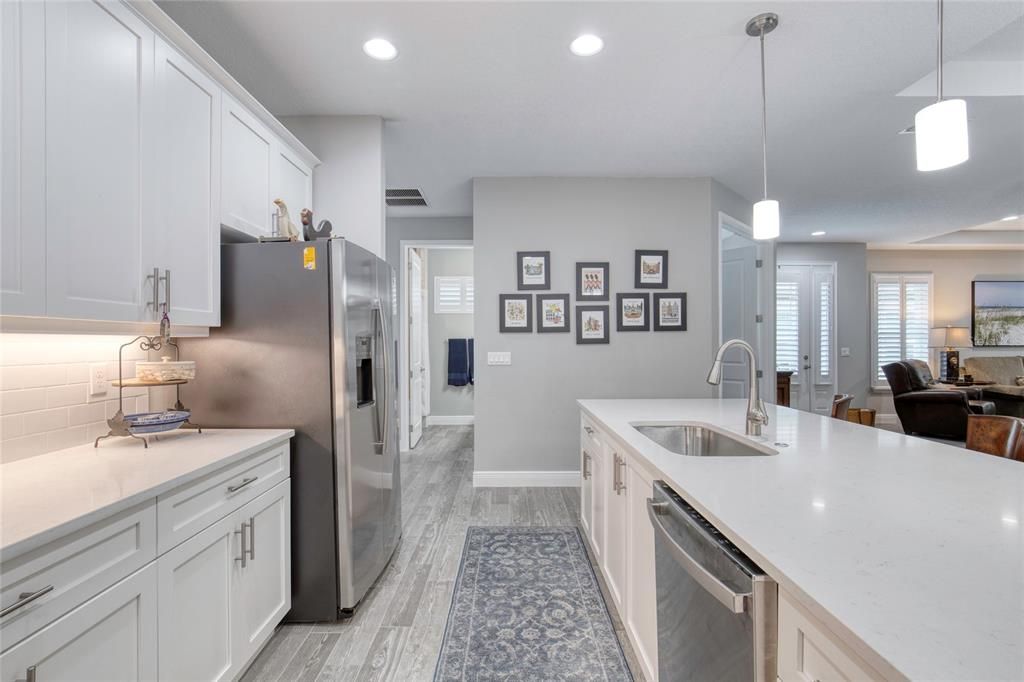 For Sale: $359,900 (2 beds, 2 baths, 1603 Square Feet)